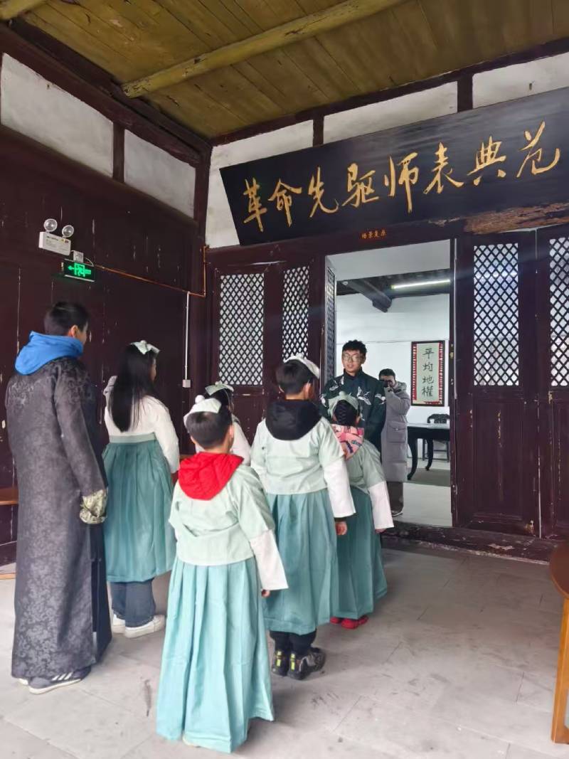 鸡冠区景区文学经典改编剧本游